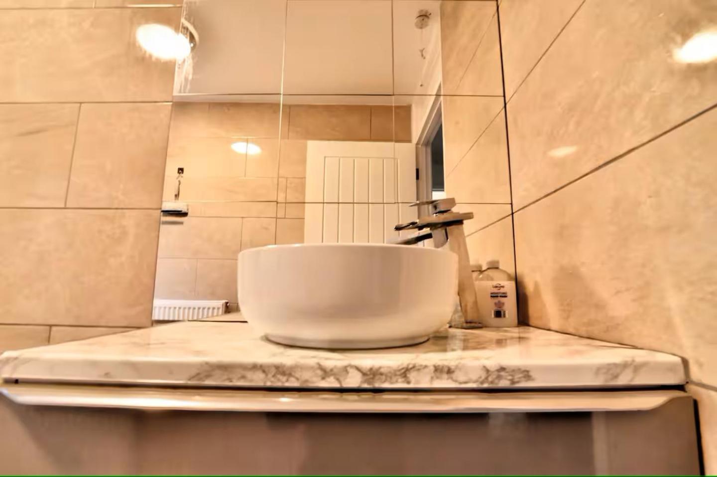 Amazing Beautiful King Size Bedroom 1 - Heybridge  المظهر الخارجي الصورة